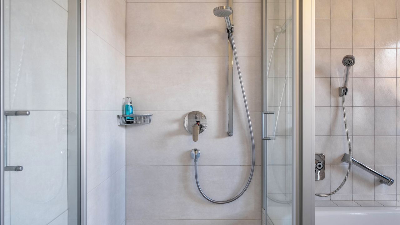 INSIDE, BATHROOM INSIDE, BATHROOM